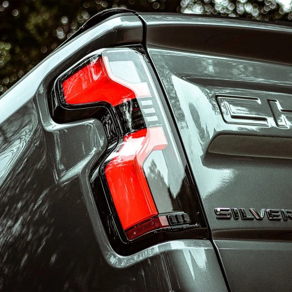 Alpharex Chevrolet Silverado 1500 (2019–2026) / 2500HD/3500HD (2019–2023) and (2024–2026) / LUXX-Series LED tail lights Jet Black Housing / Smoked Lens (ARX620068)